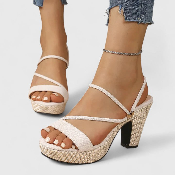 CLARA™ | Brilla con Estilo Tacones Elegantes y Sofisticados