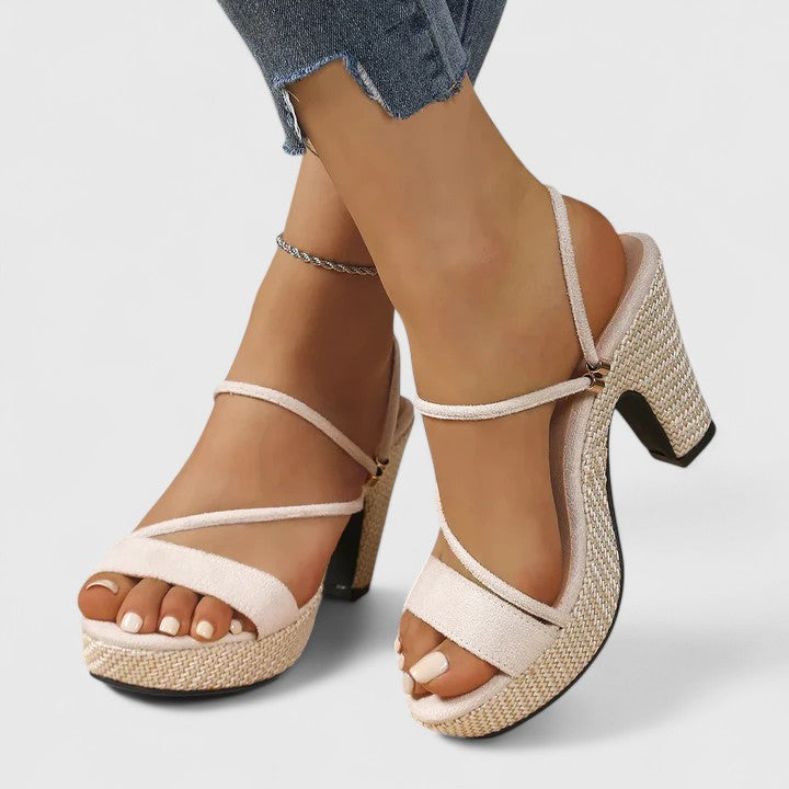 CLARA™ | Brilla con Estilo Tacones Elegantes y Sofisticados