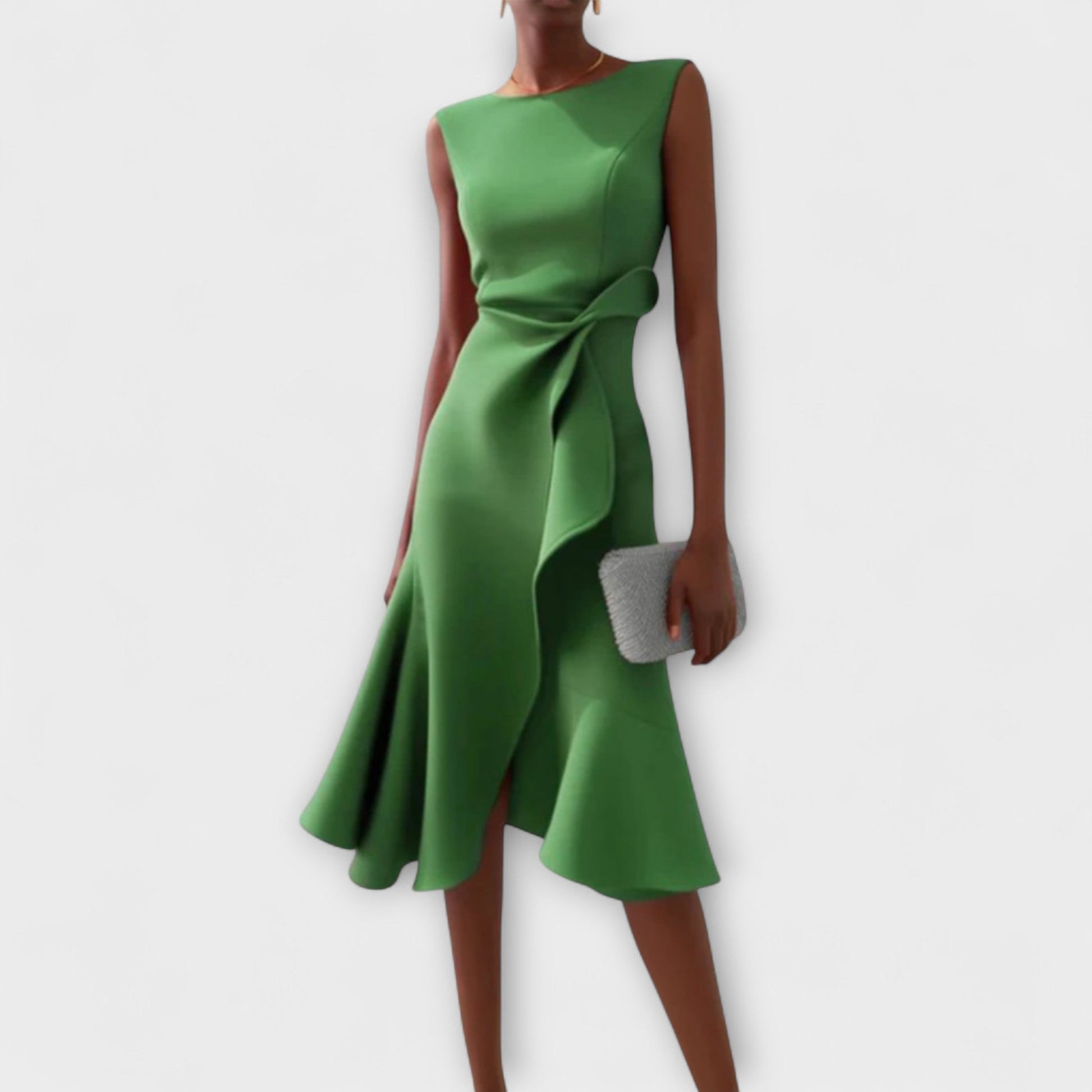 SHEILA™ Brillo y Elegancia en un Vestido Plisado 