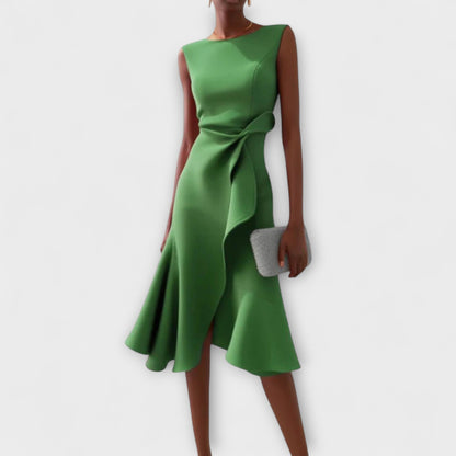 SHEILA™ Brillo y Elegancia en un Vestido Plisado 
