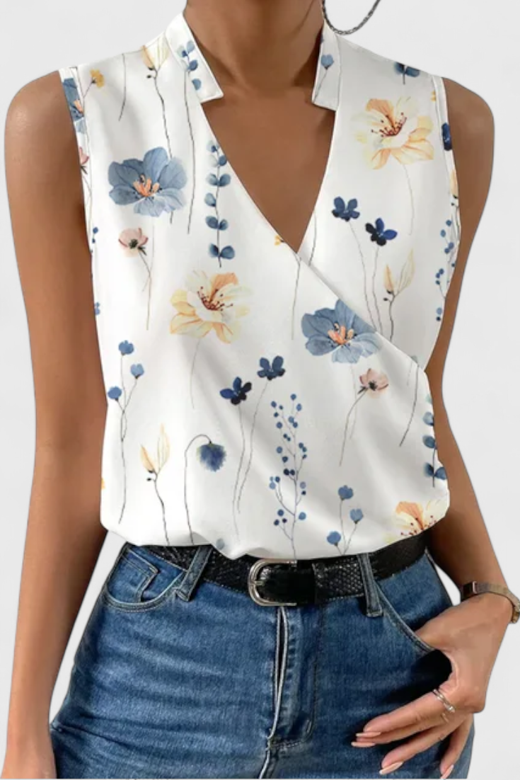 Top Suave de Verano de Yariela con Detalle de Escote en V
