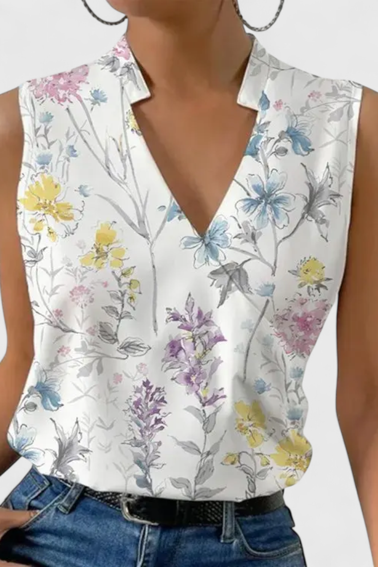 Top Suave de Verano de Yariela con Detalle de Escote en V
