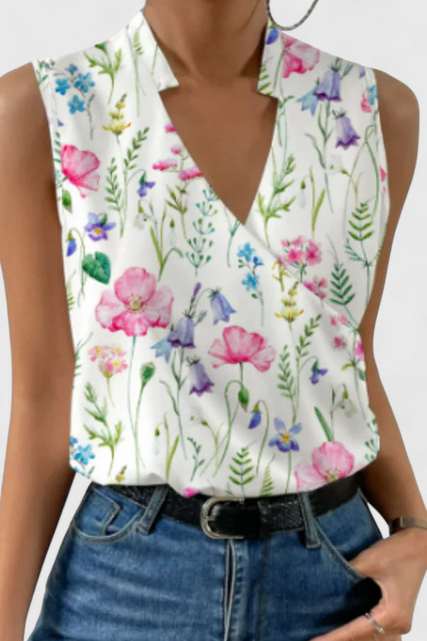Top Suave de Verano de Yariela con Detalle de Escote en V