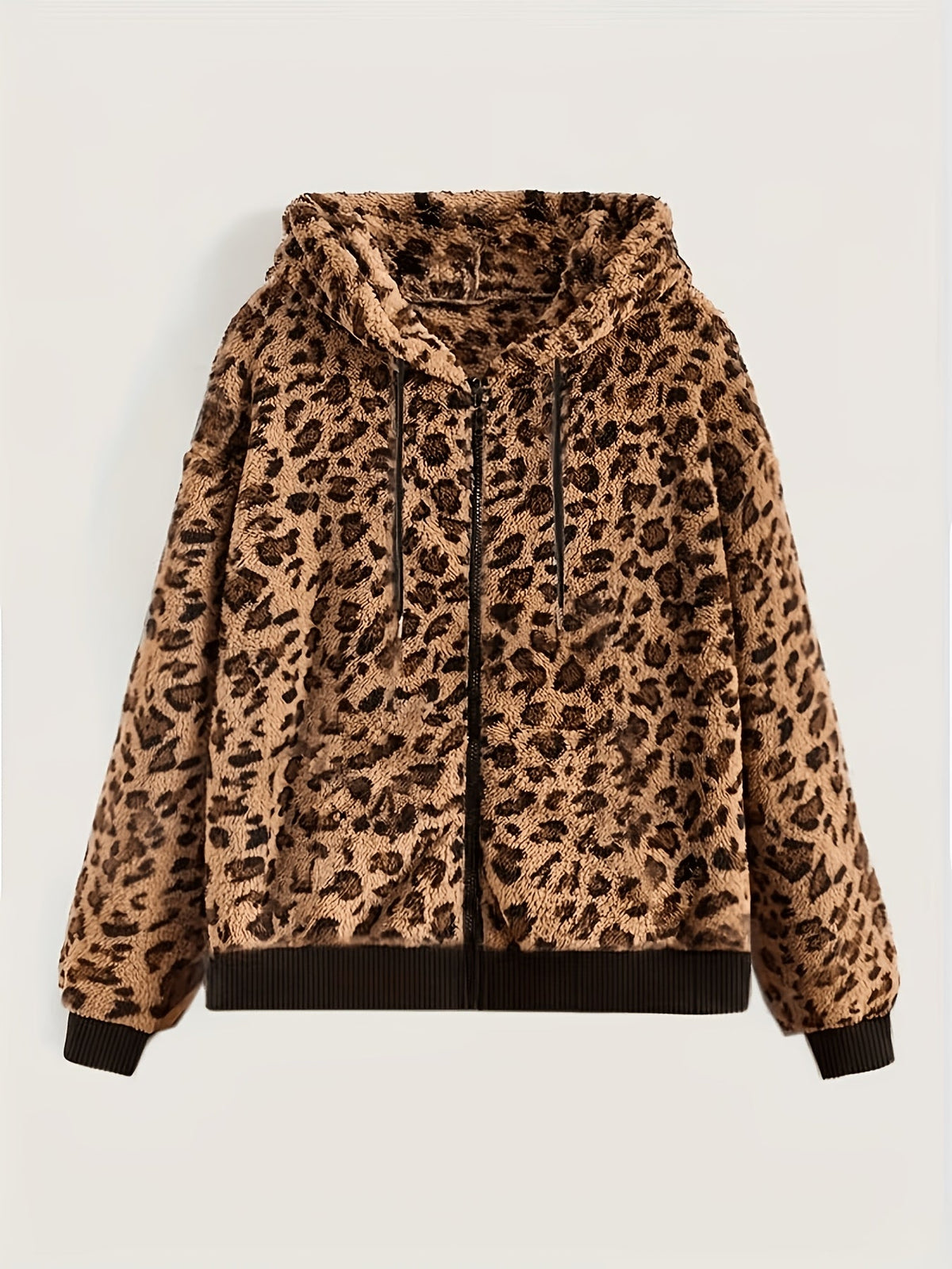 Verónica | Chaqueta de Leopardo que Resuelve el Look Sola