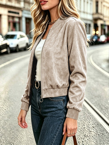 Chaqueta Sandra en caqui, de perfil