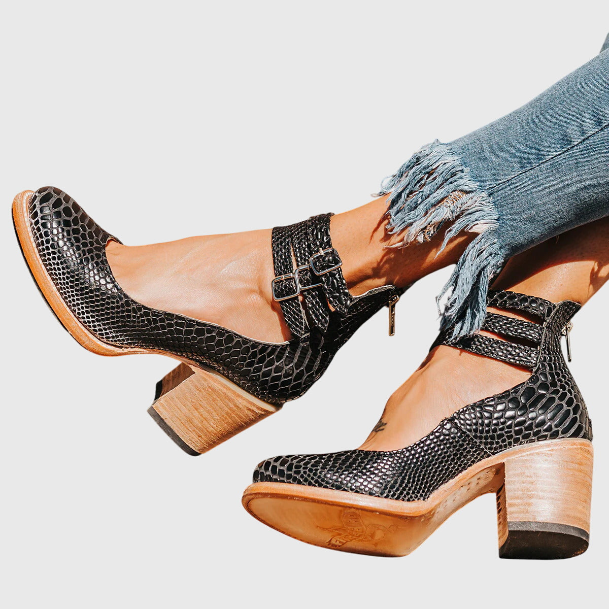 VERA™ | Brilla con estilo en las Sandalias Elegantes 