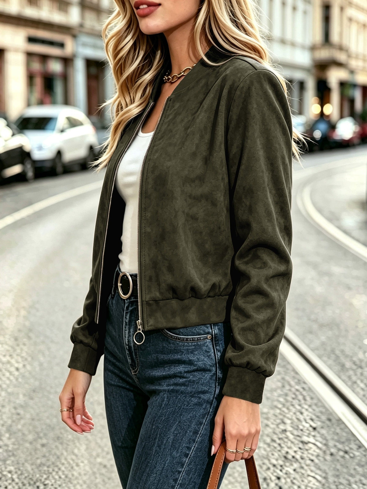 Chaqueta Sandra en verde, de perfil