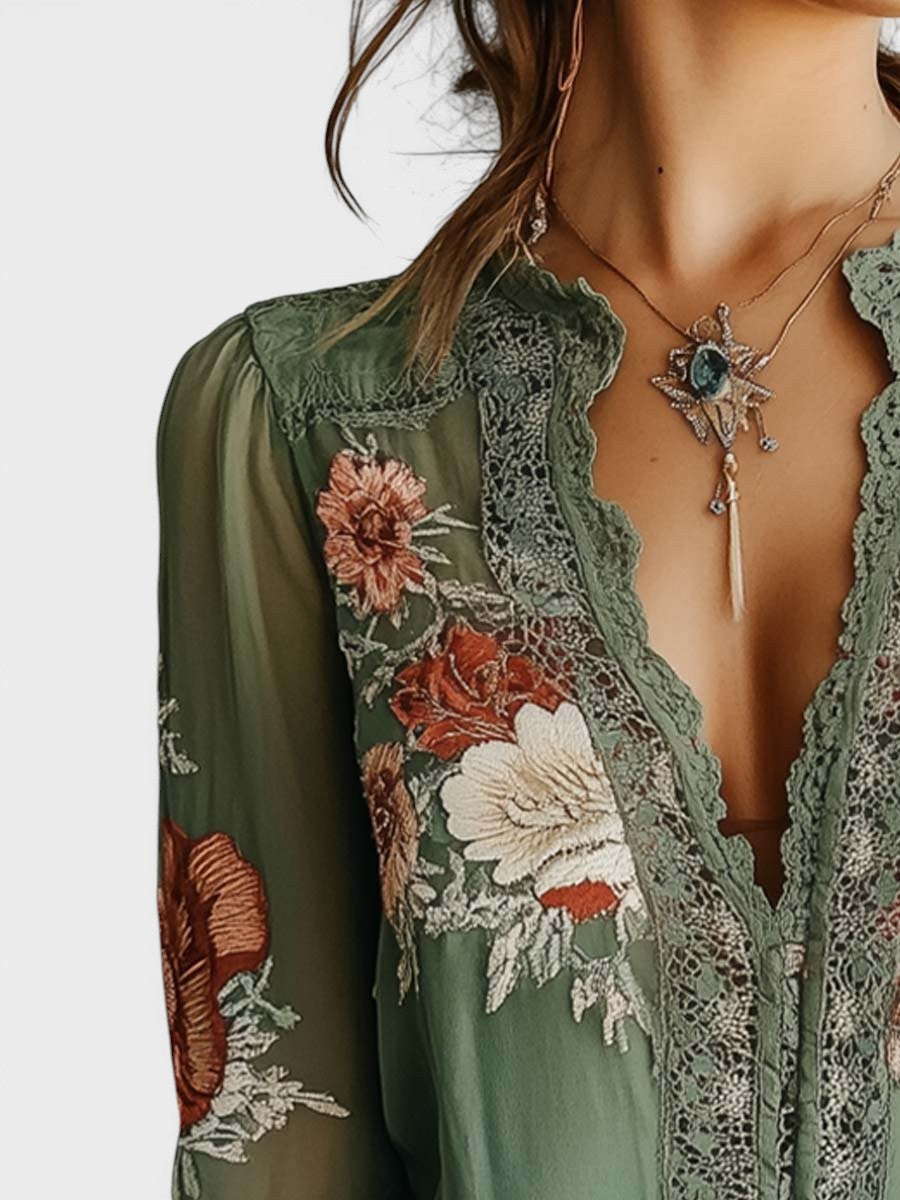 AITANA™ Blusa de encaje floral  
